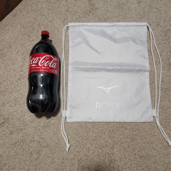 Roxy Drawstring Bag - Picture 2 of 4